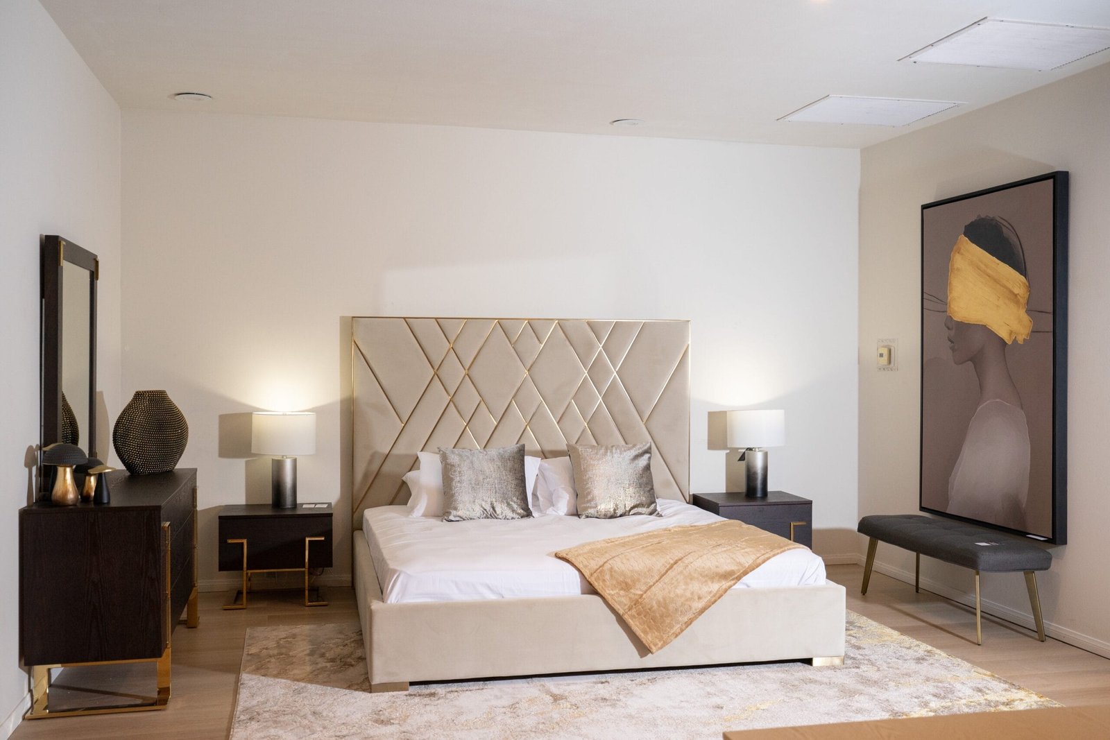 Modrest Eldora - Queen Glam Beige Velvet and Brushed Brass Bed 4 Modrest Eldora - Queen Glam Beige Velvet and Brushed Brass Bed - Image 4